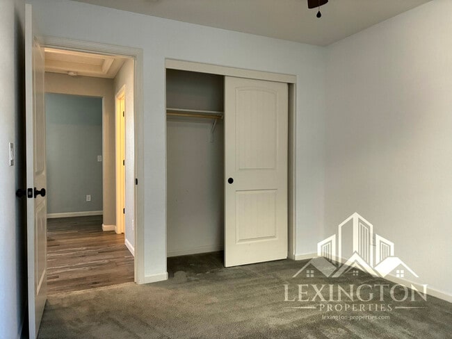 Building Photo - Elegant, 3BD/2.5BA, Sacramento Home in Nat...