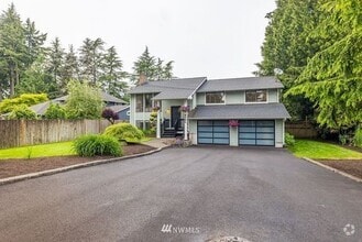 Building Photo - **Free July Rent** Oversized 4 Bedroom 3 B...
