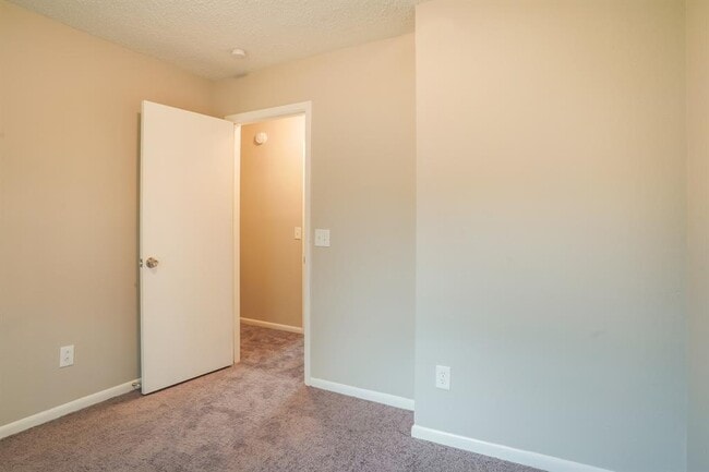 Building Photo - 9618 Poynes Dr