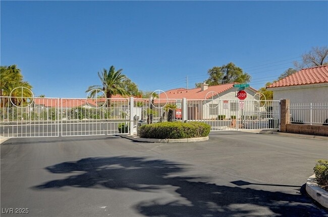 Building Photo - 7735 Top Hat Ave