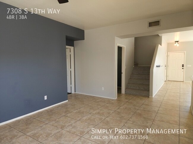 Building Photo - Spacious 4 Bedroom 2.5 Bathroom Home!