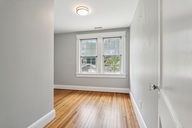 Building Photo - 1734 Hancock Ave