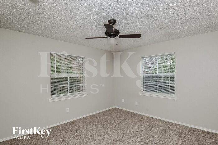 Building Photo - 3001 Rufe Snow Dr