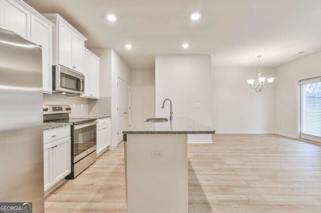 Building Photo - 4541 Bishops Ln