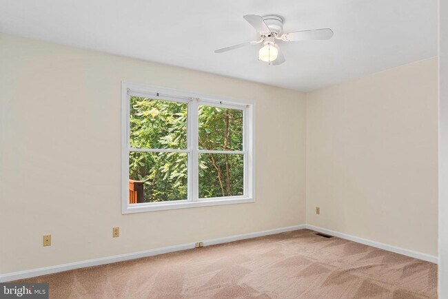 Building Photo - 185 Hazelmoor Dr