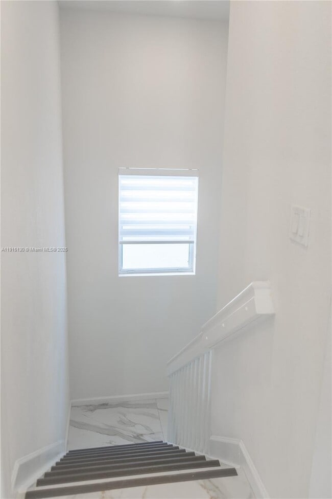 Building Photo - 16144 SW 148th Pl