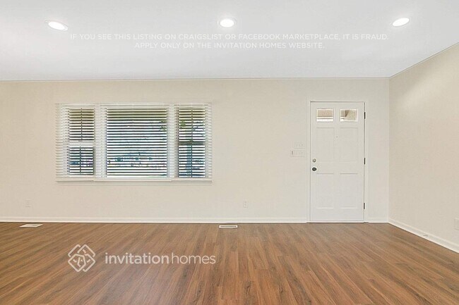 Building Photo - 232 Sandlewood Dr