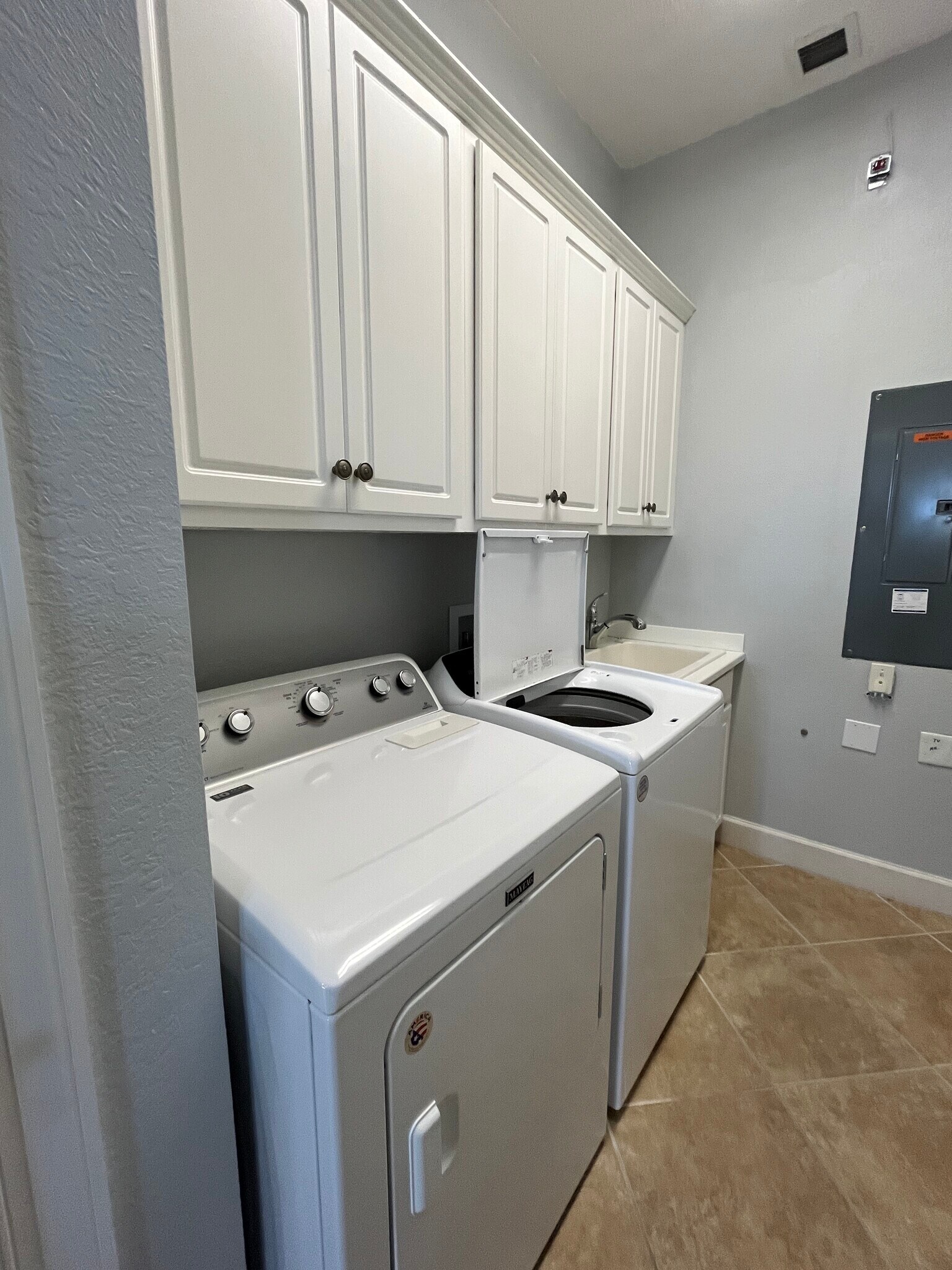 Building Photo - 7877 Clemson St