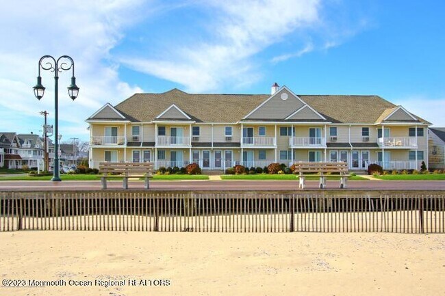 Building Photo - 605 Ocean Ave