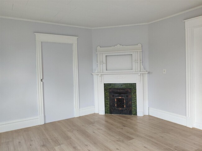 Building Photo - 85 N Hamilton St