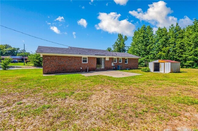 Building Photo - 7401 Paxton Dr