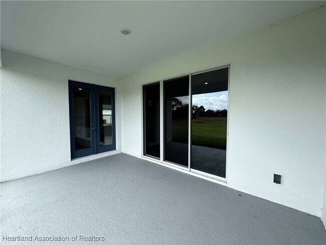 Building Photo - 5285 Pebble Beach Dr