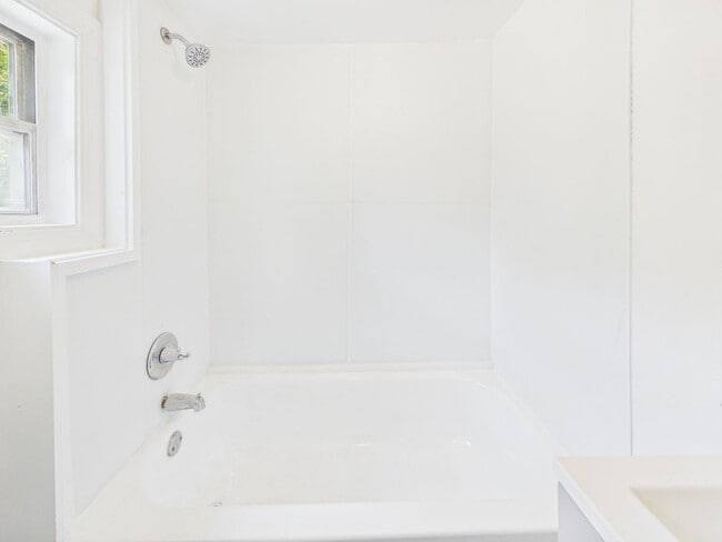Building Photo - 529 Harrison St
