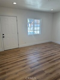 Building Photo - 8178 Chestnut Ave