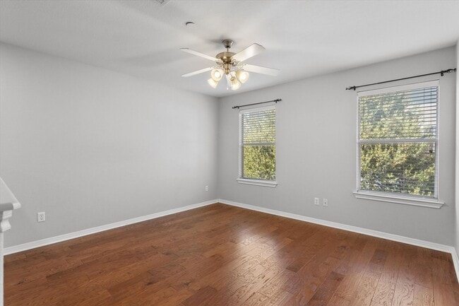 Building Photo - Lovely 2 Bedroom, 2.5 Bath Townhome w/ 2-Car Garage in Cedar Park!