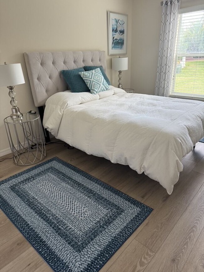 Building Photo - Fully Furnished 3/2 in beautiful Villages Community