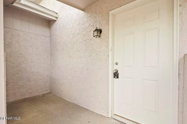 Building Photo - 2513 Red Sails Dr