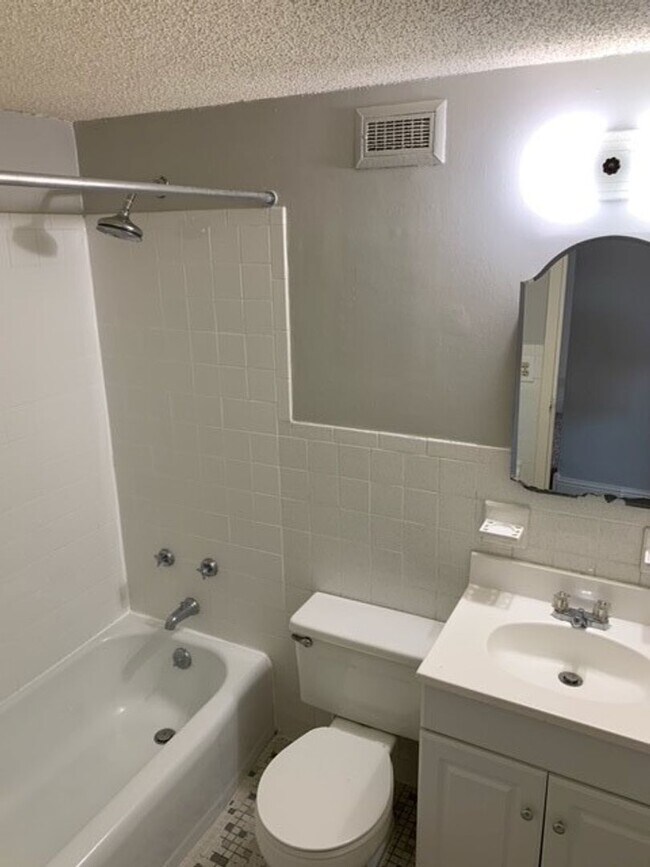 Building Photo - sp182