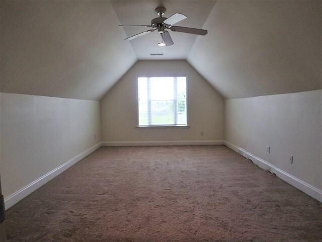 Building Photo - 2626 Bow Hunter Dr