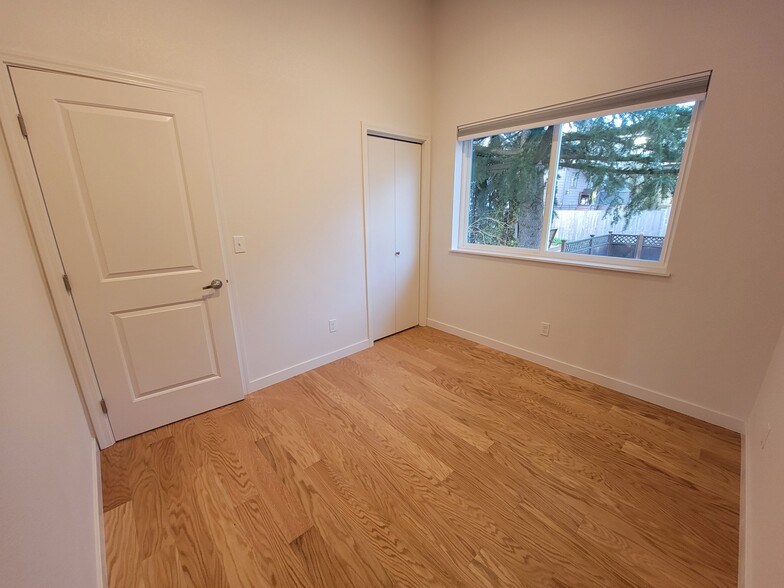 Upstairs bedroom with closet - 336 N 73rd St