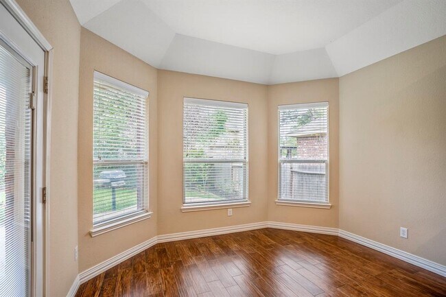 Building Photo - 1054 Forest Haven Ct