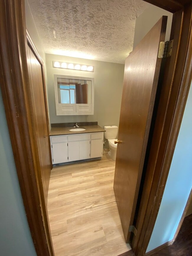 Building Photo - 1612 E Harrison St