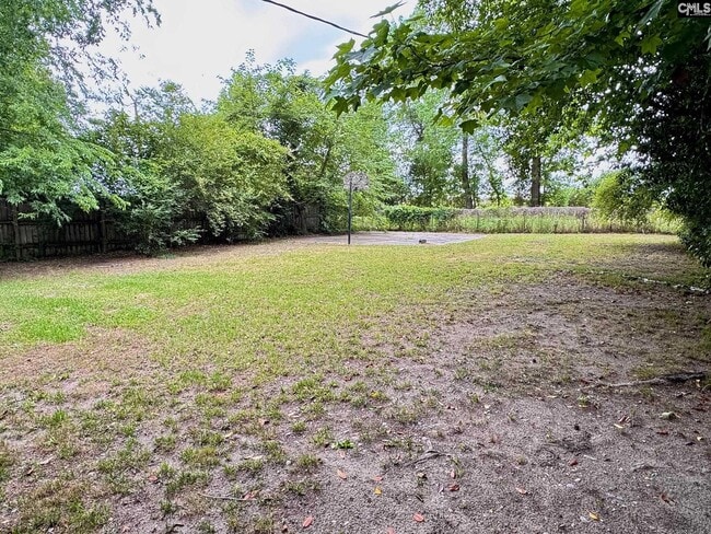 Building Photo - 3626 Hydrangea St