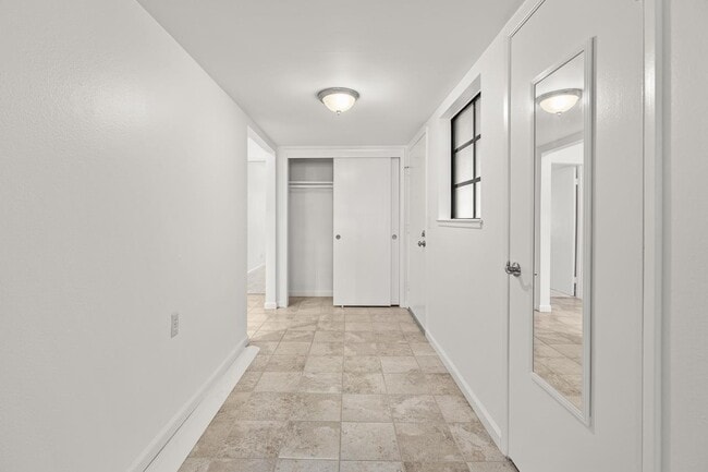 Building Photo - 5148 Cribari Pl