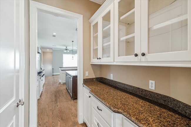 Building Photo - 3310 Blue Bonnet Blvd