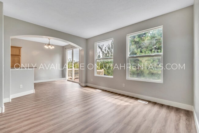 Building Photo - 3053 Sage Loop