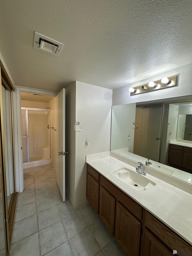 Building Photo - 1605 W Santa Maria Way