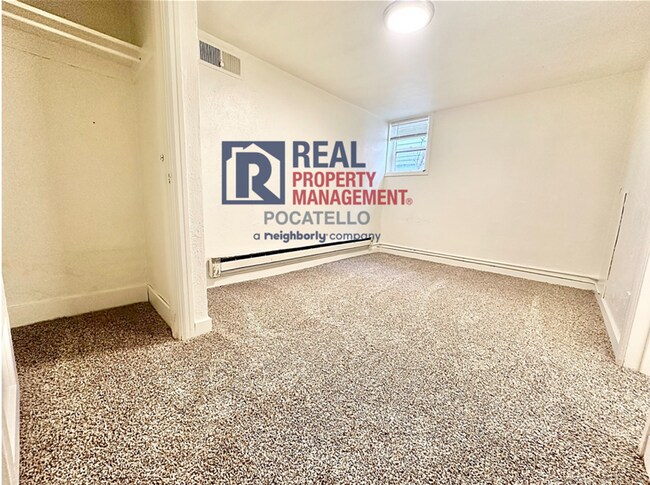 Building Photo - 159 S 11th Ave