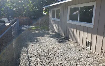 Building Photo - 416 E Eli Ave