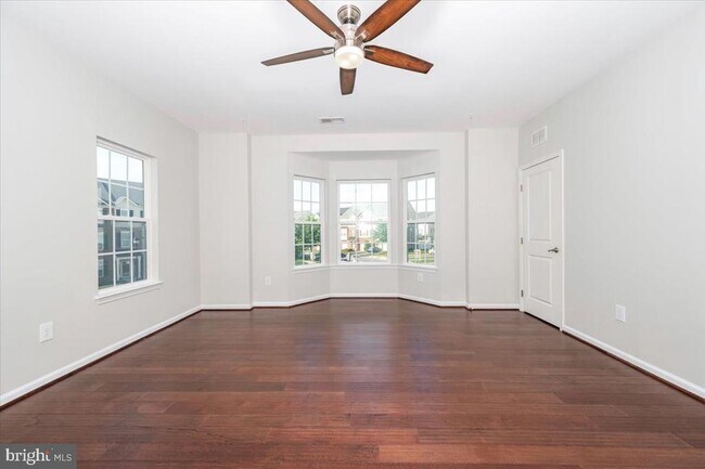 Building Photo - 5059 Small Gains Wy