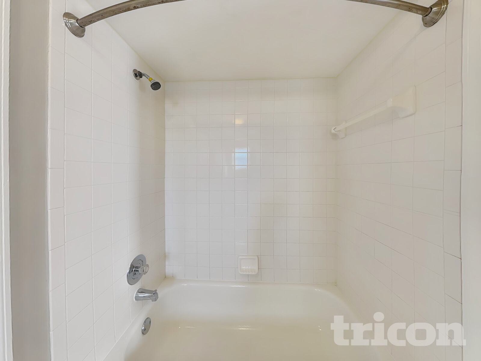 Building Photo - 1374 Godfrey Ave