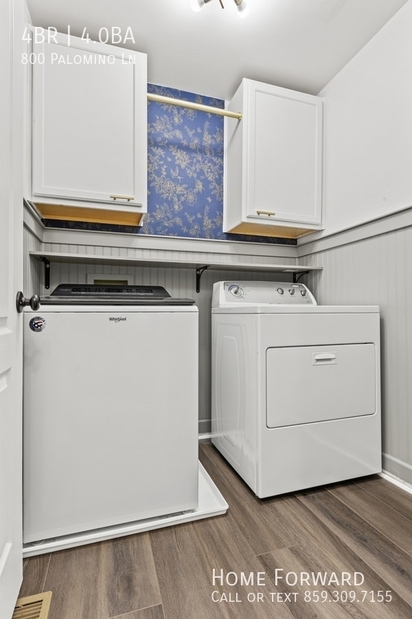 Building Photo - 800 Palomino Ln