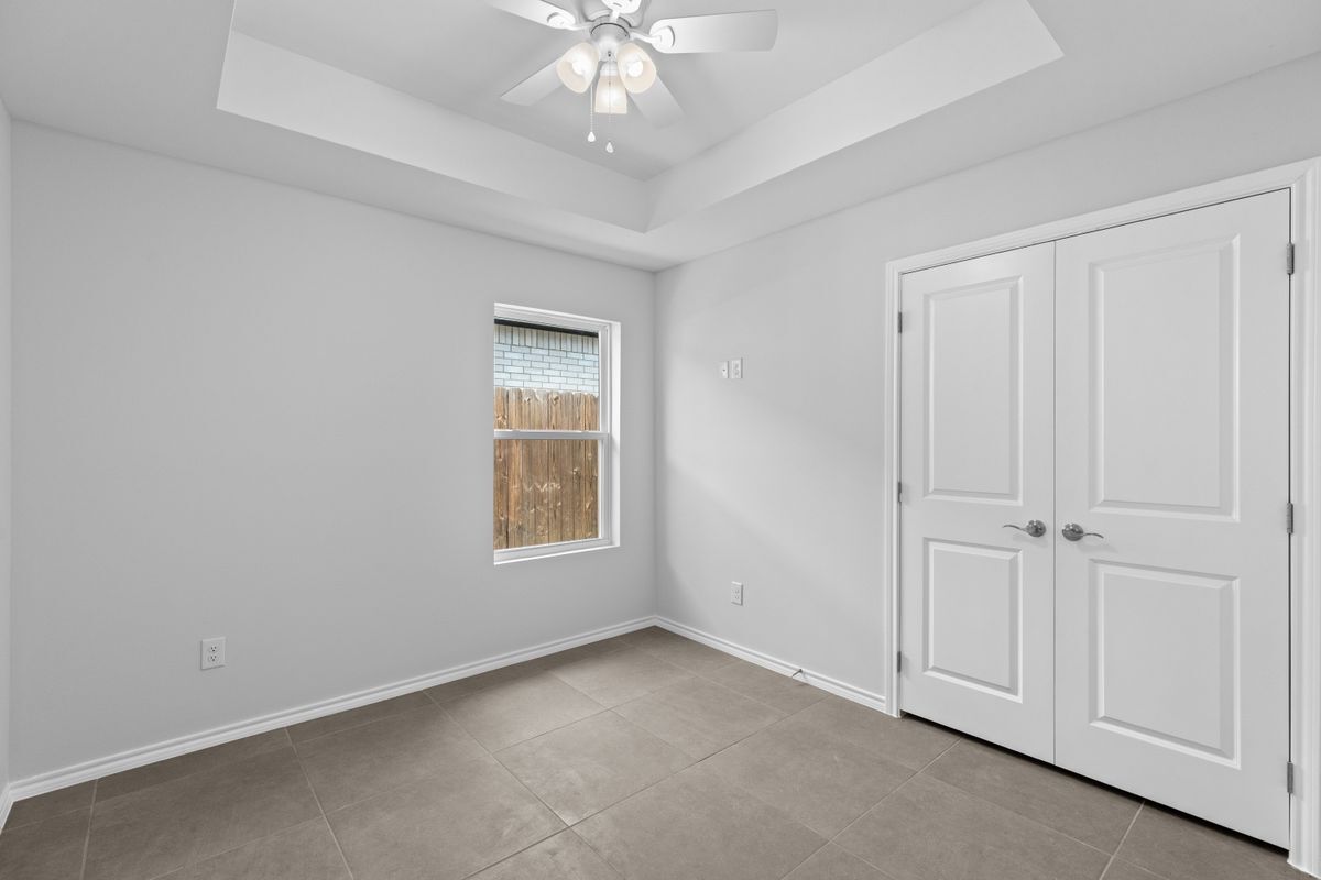 Building Photo - 664 Marrs Ave