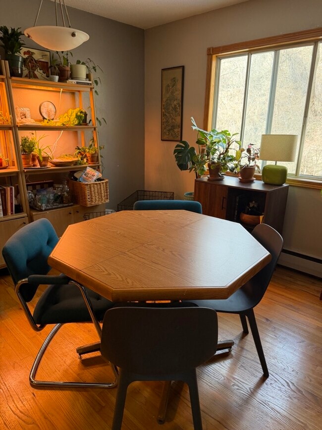 Building Photo - 391 Grand Ave