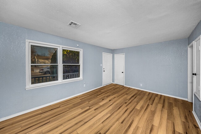 Building Photo - 2218 NW Pollard Ave