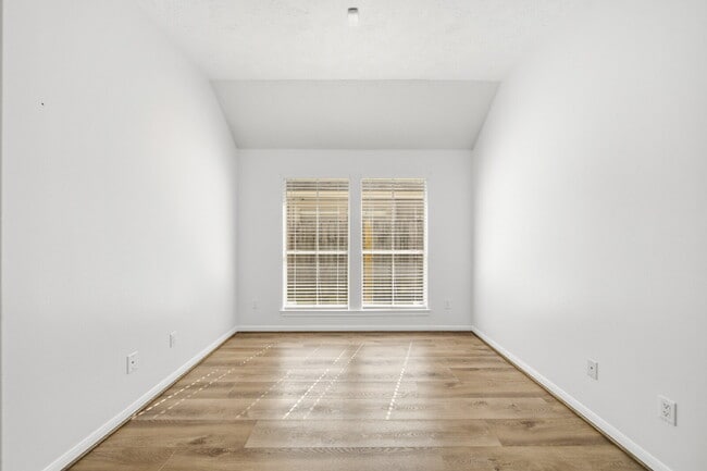 Building Photo - Peaceful Single-Story Home with Updated Flooring & Included Appliances