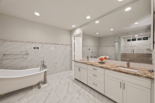 Building Photo - 5207 Bent Bough Ln