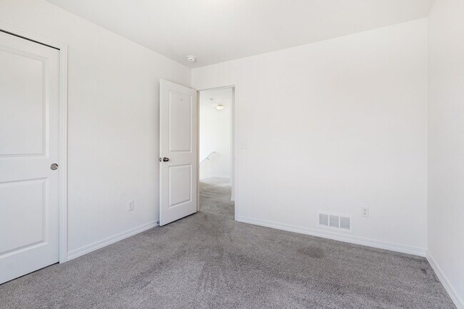 Building Photo - 897 Technology Ct