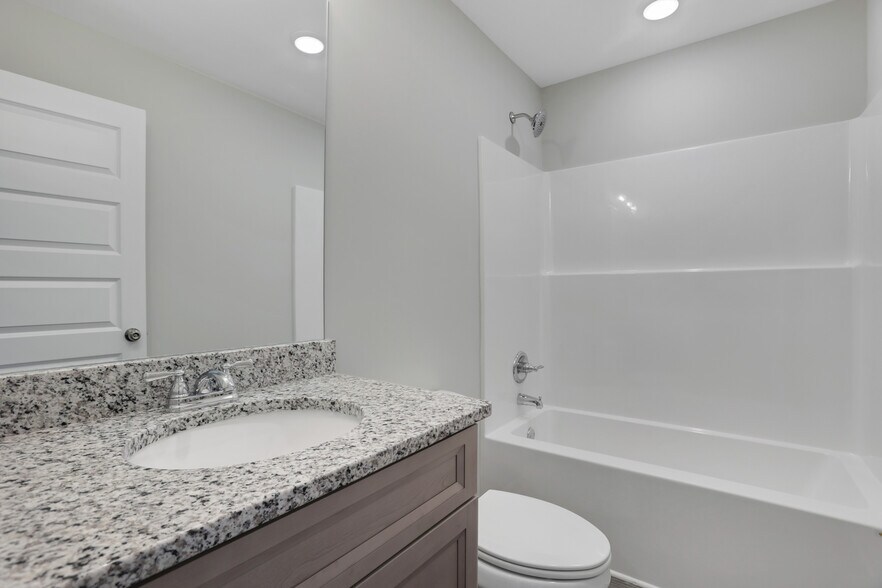 Building Photo - 236 Eva Way NE