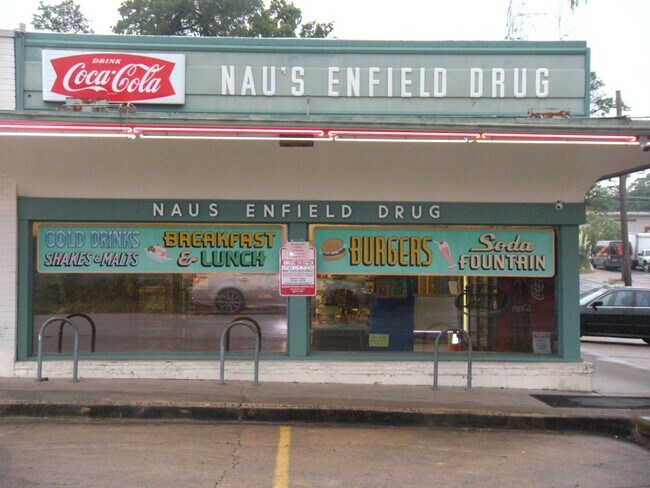 Building Photo - Clarksville Classic - Old School - 1 Bd/1Ba  -  Million Dollar Neighborhood - $1495