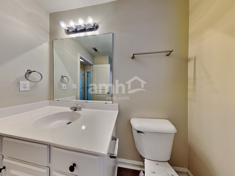 Building Photo - 1396 Revel Cove Dr SW
