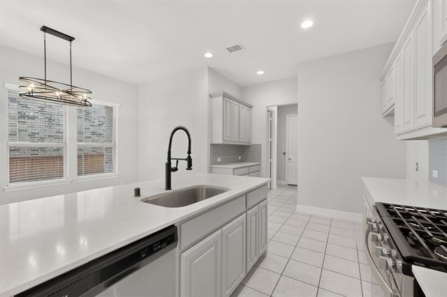 Building Photo - 7617 Regal Ln