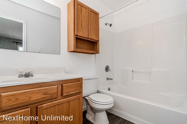 Building Photo - 3 br, 2 bath House - 311 Smith St.
