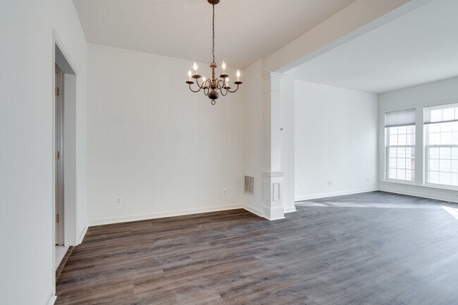 Building Photo - 6327 Dunn Ct