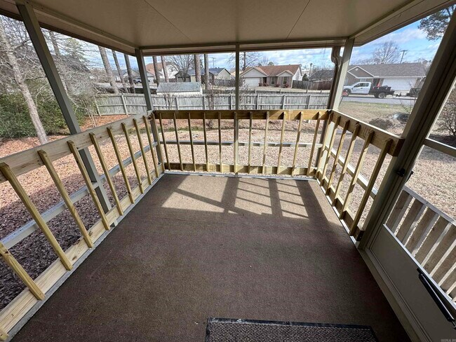 Building Photo - 1608 Waldron Cove