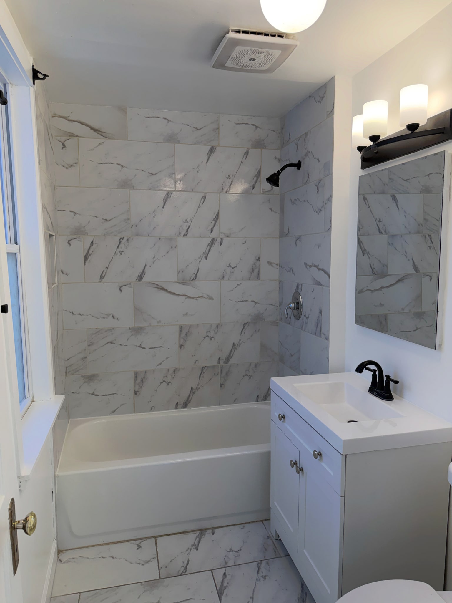 Bathroom - 1244 W 97th Pl